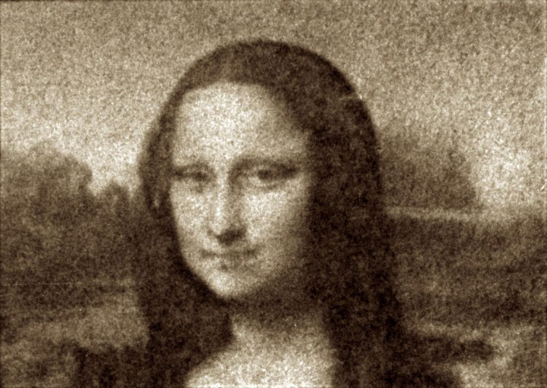 This is an accurate millimetric replica of Leonardo da Vinci's Mona Lisa